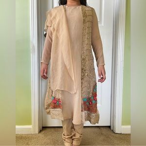 Little Girls Pakistan/ Indian Ethnic Girls 4 pcs fancy suit